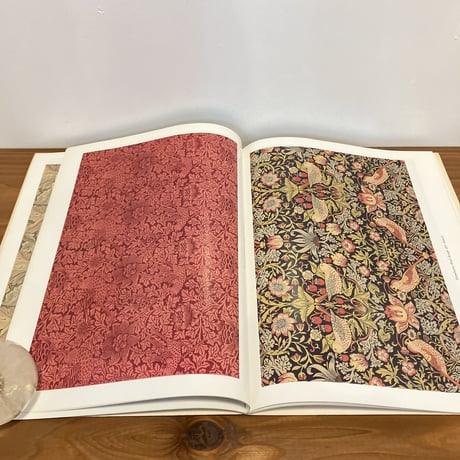 WILLIAM MORRIS FULL-COLOR PATTERNS AND DESIGNS