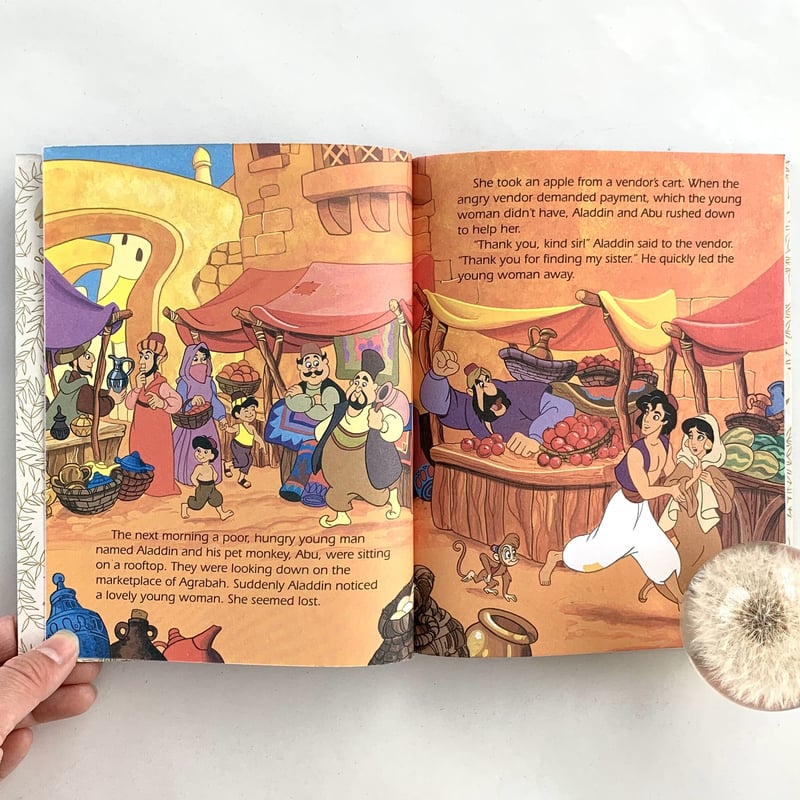 a Little Golden Book WALT DISNEY'S Aladdin | ま