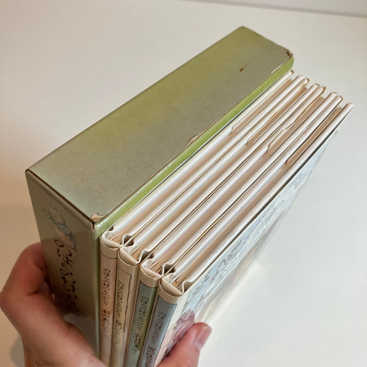 のばらの村のものがたり 箱入全4巻揃 | まなみ古書店 のばらの村のものがたり 箱入全4巻揃 | まなみ古書店