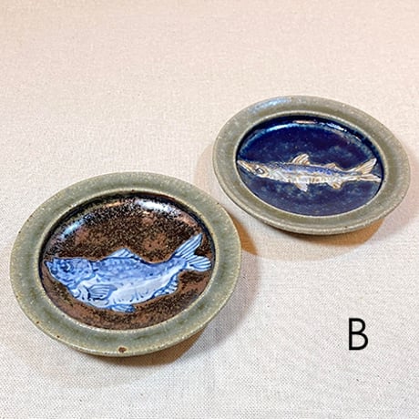 下絵付魚絵小皿／2枚1セット・4タイプ