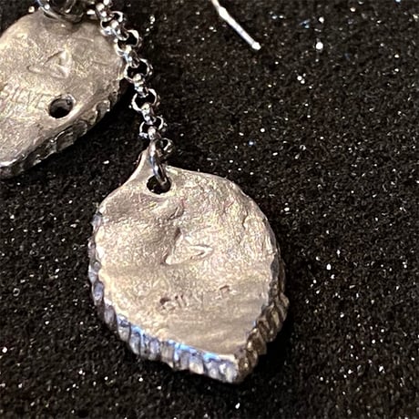 純銀製　揺れるダブルリーフピアス（イヤリング）