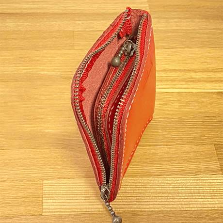 色鮮やかなレッドカラーのハーフ財布/手縫い/一点もの