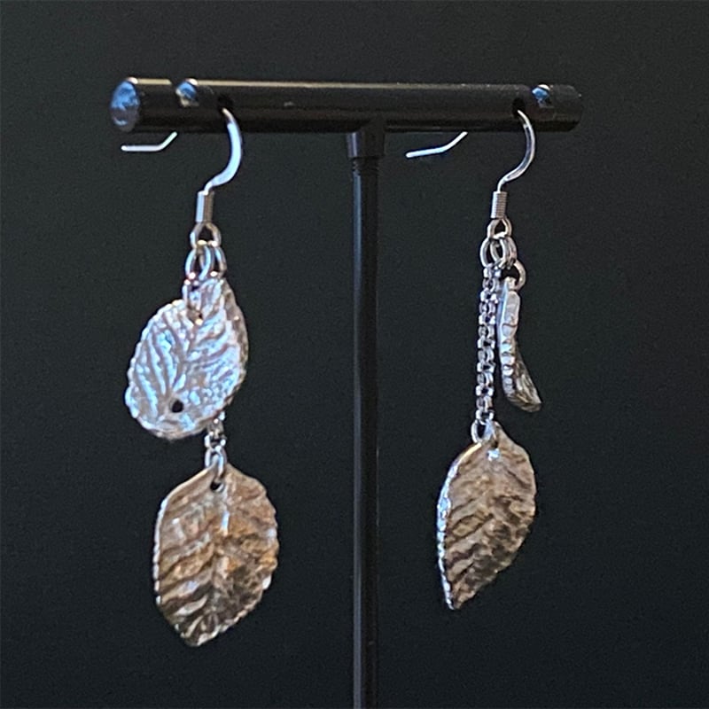 純銀製 揺れるダブルリーフピアス（イヤリング） | 作家作品の発表