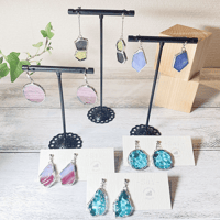 ステンドグラスの ピアス／イヤリング