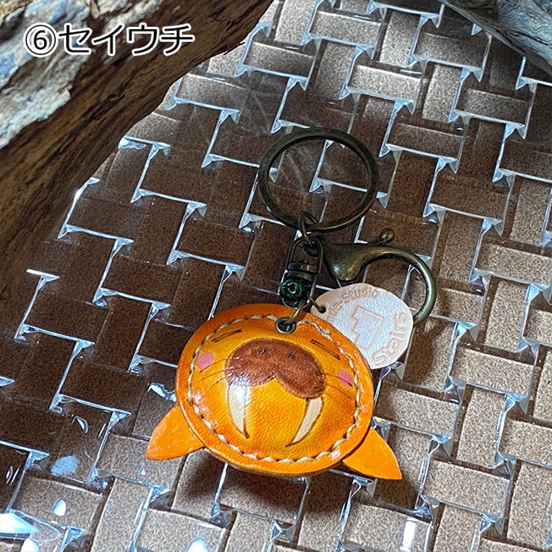 まんまる木の実のcuteキーホルダー【 1点 1,555円 】※即購入不可 お名前入り 木製キーホルダー 丸型 （シンプル） キッズ 子供 かわいい