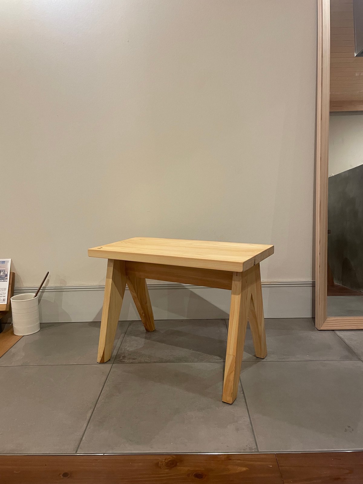 尾鷲ヒノキのベンチスツール | BROOK online store
