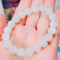 【神秘の月光と極上の癒やし】♡神秘のシラー♡マダガスカル産 ♡ホワイトムーンストーン♡ 天然石ブレスレット♡魂を導く希望の光♡内径15ｃｍ♡