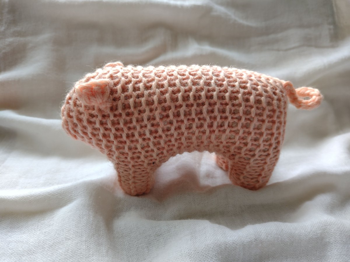 自然素材の編みぐるみ『ぶた』中 | IZUMI NO GAKKO ONLINE STORE