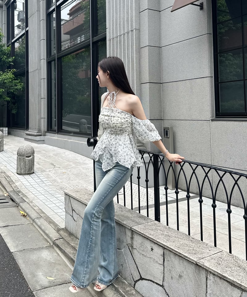 YILON MADE Joli flower blous ブラック　イロン イロン YILON MADE Joli flower blouse ブラック