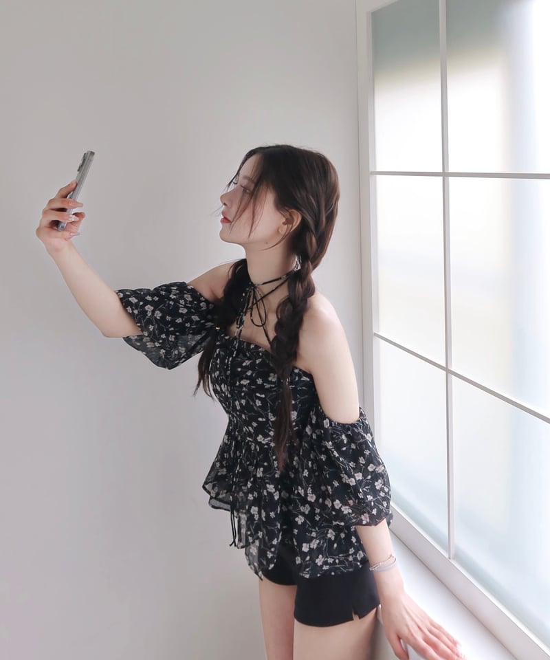 【美品】yilon Joli flower blouse black YILON MADE Joli flower blouse