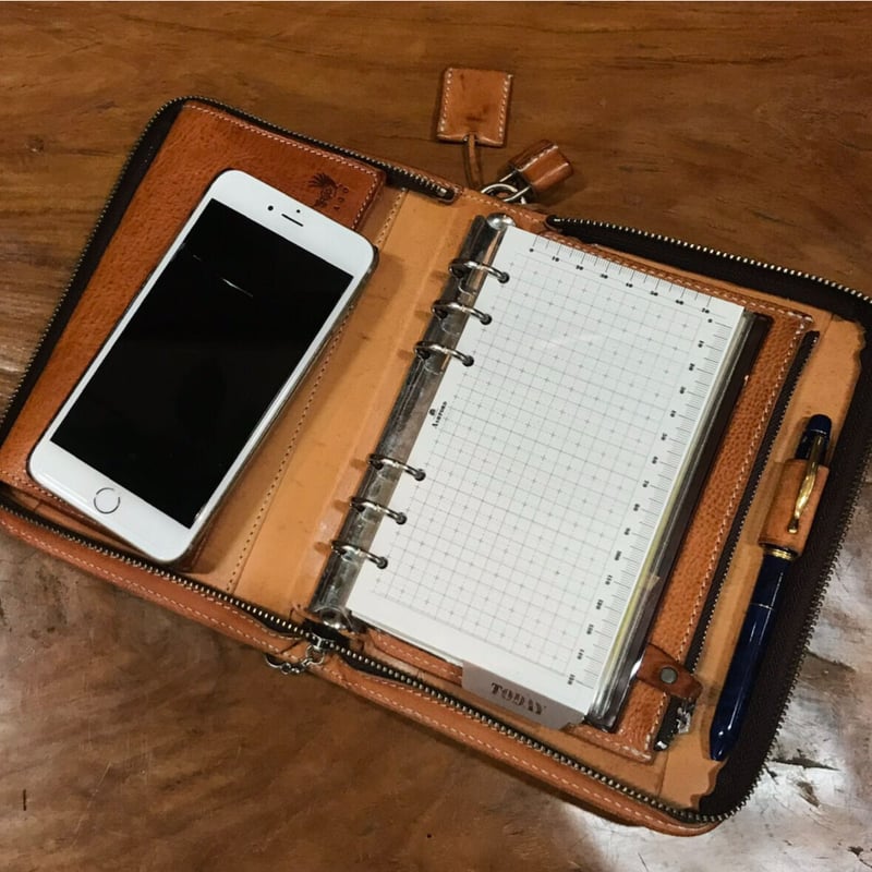 アゴモノガタリ・ヌメ革システム手帳ケース（バイブルサイズ