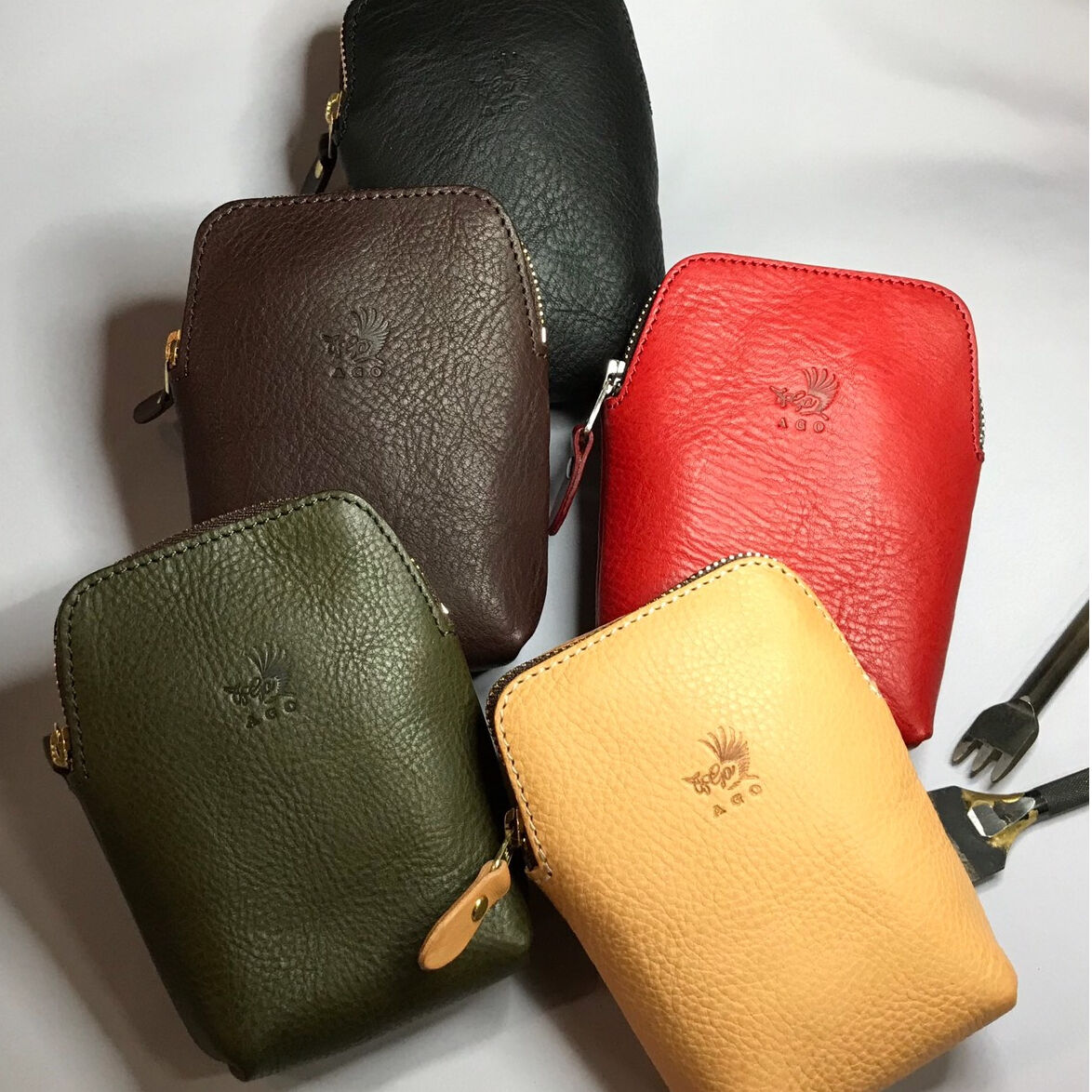 チョット訳あり ＊ぐしぐし手縫い＊ ＆のレザーマルチポーチ（受注製作  