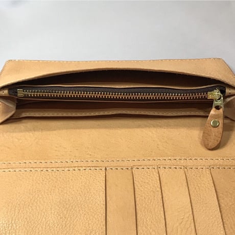 アゴモノガタリ・ヌメ革長財布（二つ折り）