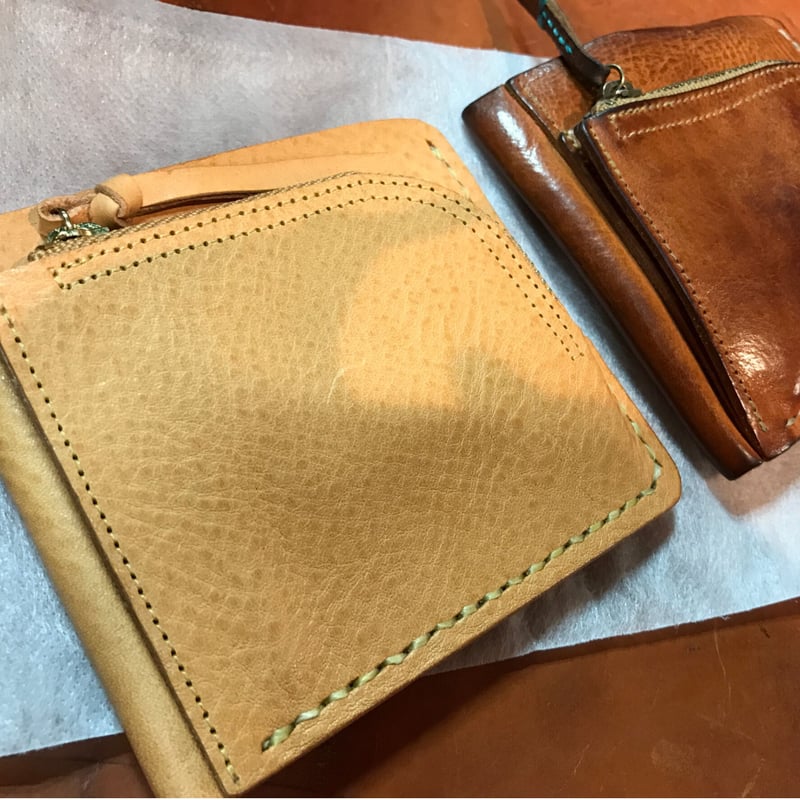 機能性+育てる楽しみ❣️ AGOのヌメ革製ミニ財布