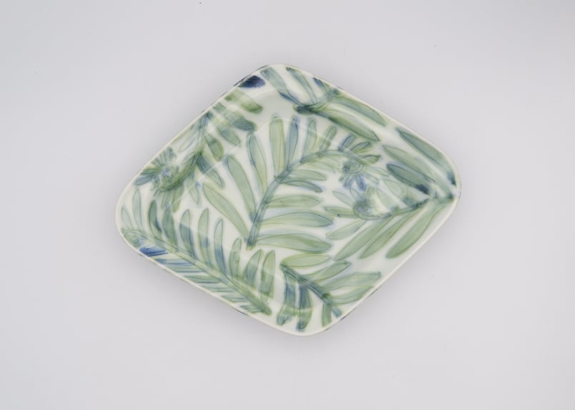 皿 中皿 鳳凰 変形皿 桜型 花形 白磁 銘 明治 大正 皿 中皿 鳳凰 変形