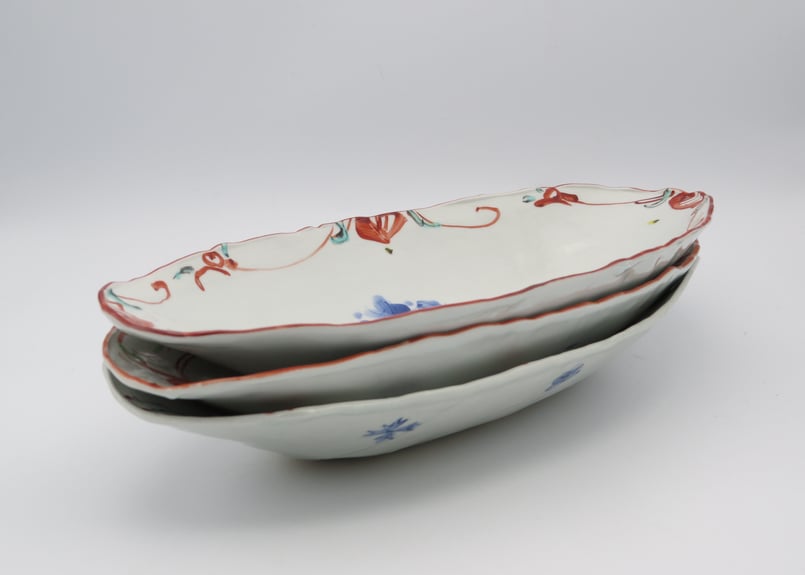 松尾貞一郎 磁器呉須赤絵楕円皿8 | 工藝舎 オンラインショップ