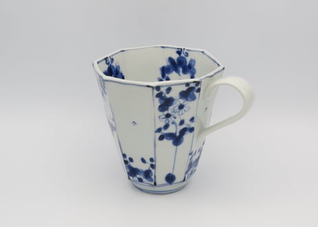 松尾貞一郎　染付磁器花紋八角形マグ