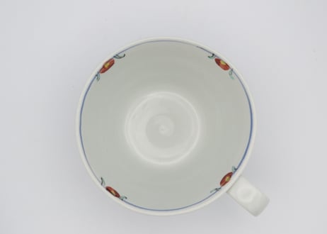 松尾貞一郎　色絵磁器花と蝶スープカップ8