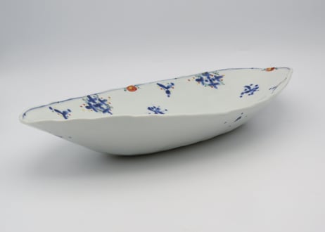 松尾貞一郎　磁器呉須赤絵花と蝶々楕円皿9