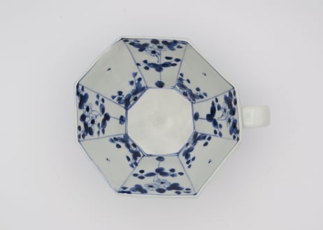 松尾貞一郎　染付け磁器花紋八角スープカップ18