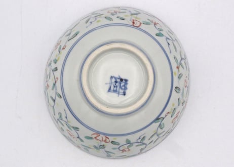 松尾貞一郎　色絵磁器花唐草飯碗