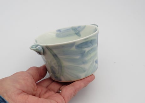 古川桜　色絵磁器シダ紋耳付き小鉢