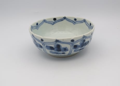 32縁切り4.5寸鉢 八方花紋