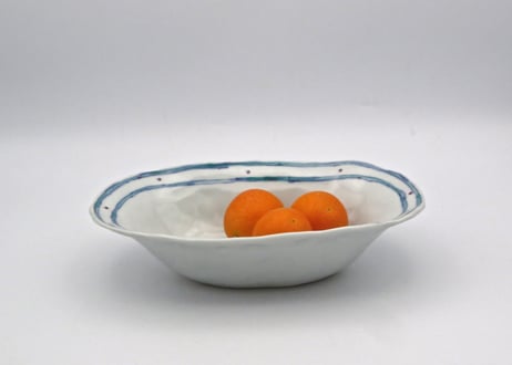 松尾貞一郎　色絵磁器楕円の小鉢T-80