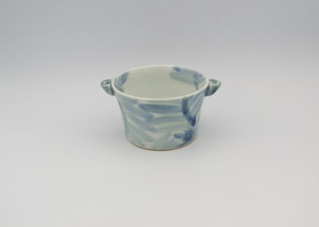 古川桜　色絵磁器シダ紋耳付き小鉢