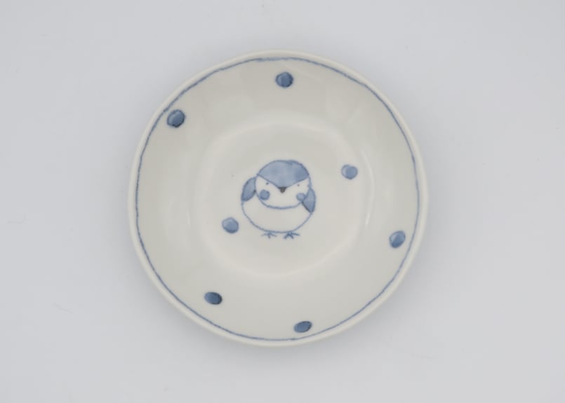 小長谷節子 染付磁器ふくら雀紋小皿 | 工藝舎 オンラインショップ