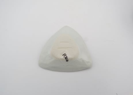 松尾貞一郎　染付磁器馬の三角小皿