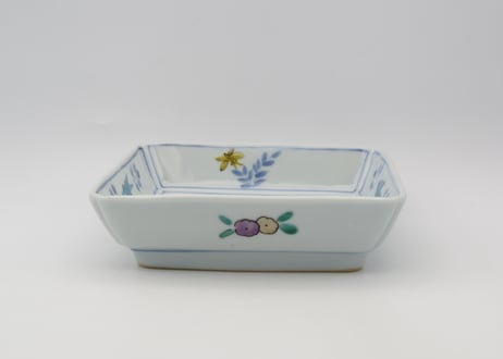 清水なお子　色絵磁器鹿に草紋四方鉢