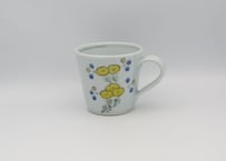 清水なお子　色絵磁器黄色花紋マグ