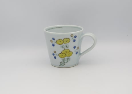 清水なお子　色絵磁器黄色花紋マグ