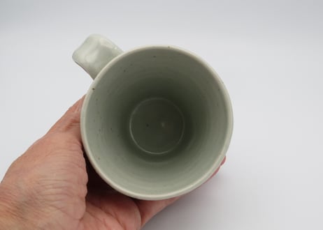 横田翔太郎　染付半磁器しのぎ窓絵小花マグ６