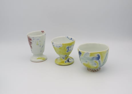 古川桜　色絵磁器ブドウ紋の足付き盃