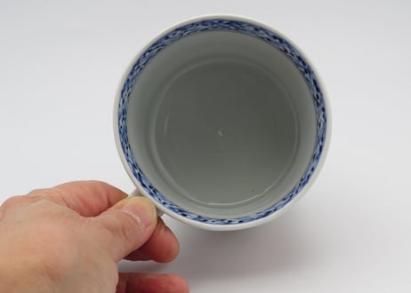 松尾貞一郎　色絵磁器赤玉のマグ8