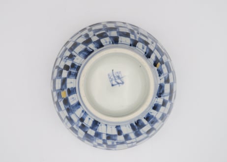 松尾貞一郎　染付け磁器金彩の丼鉢