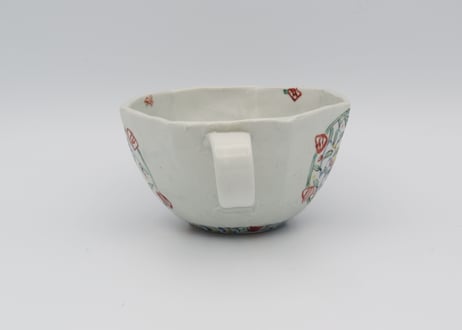 松尾貞一郎　色絵磁器五彩ダンス七角マグT-9