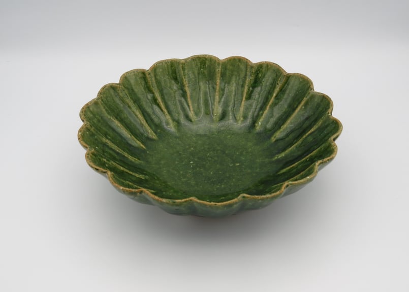 東直人 織部の輪花鉢 | 工藝舎 オンラインショップ