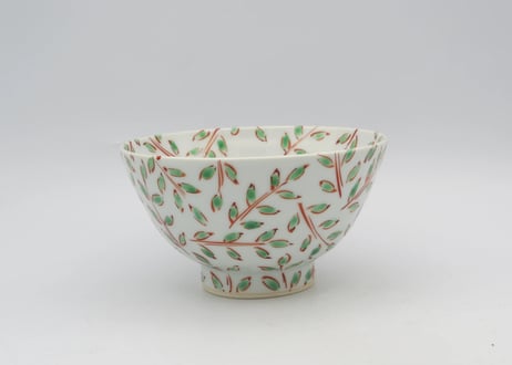 古川桜　赤絵木の芽紋飯碗