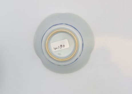 清水なお子　色絵磁器魚紋小鉢