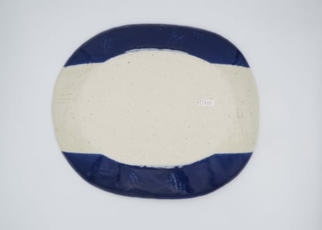 東まり子　磁器ルリ釉白掛け分け楕円プレート
