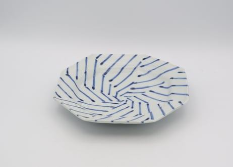 松尾貞一郎　色絵磁器ストライプ八角皿