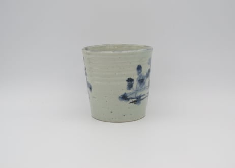 横田翔太郎　染付半磁器つる草マグ８