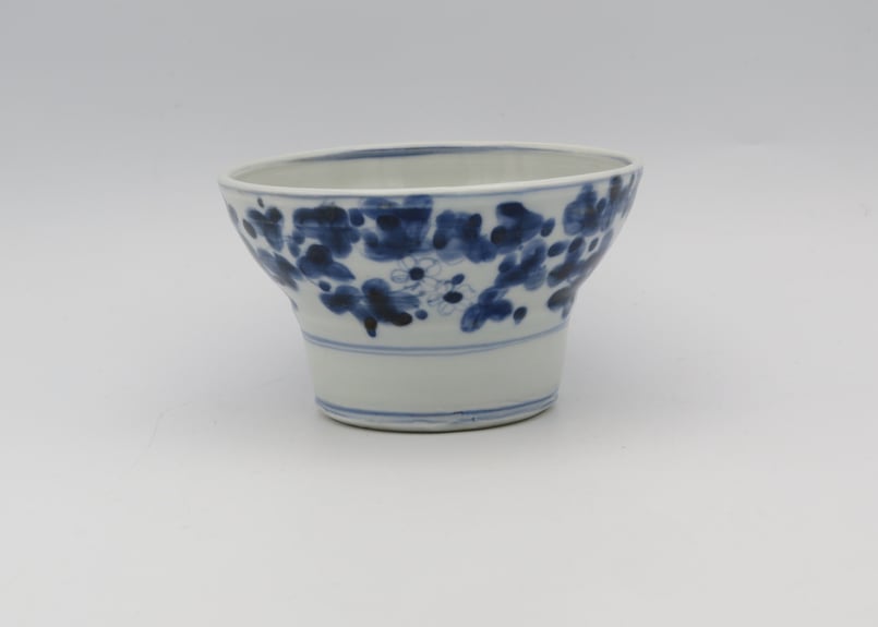 松尾貞一郎 染付磁器花のマグN2 | 工藝舎 オンラインショップ