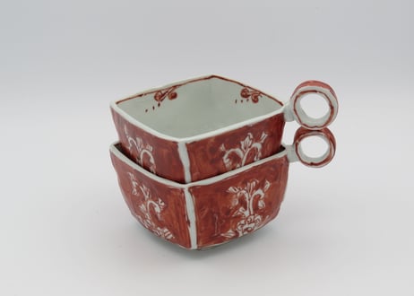 松尾貞一郎　色絵磁器赤絵四方マグ27