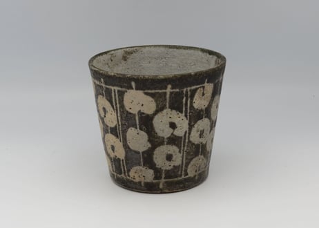 渡辺信史　陶器黒釉薬餅花フリーカップ