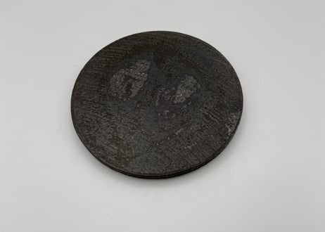 渡辺信史　黒釉プレート小