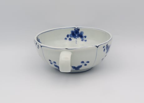 松尾貞一郎　染付け磁器花紋スープカップT-66